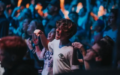 Bandera de libertad para ti Joven, Contentamiento.